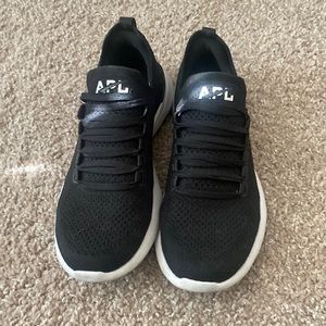 APL techloom breeze womens size 6